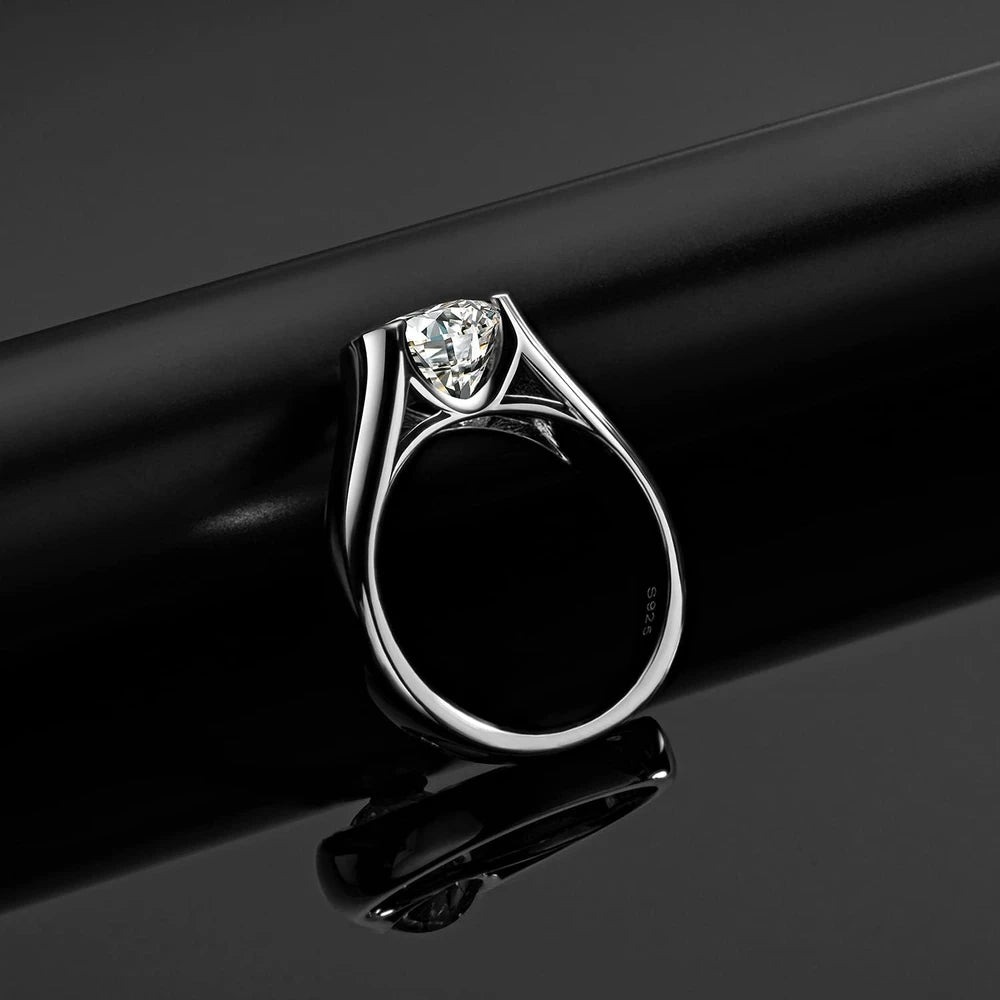 Cannycat Moissanite Half Bezel Engagement Ring