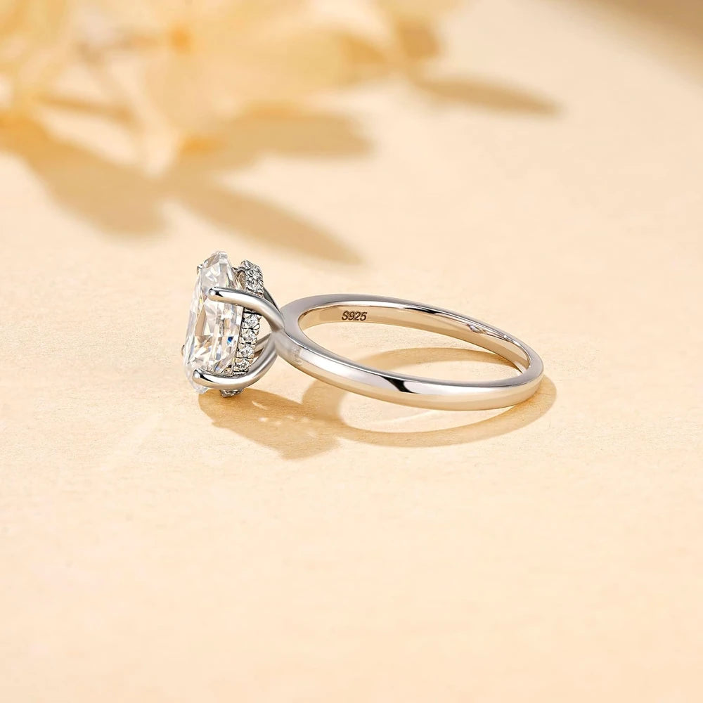 Oval Moissanite Solitaire Ring